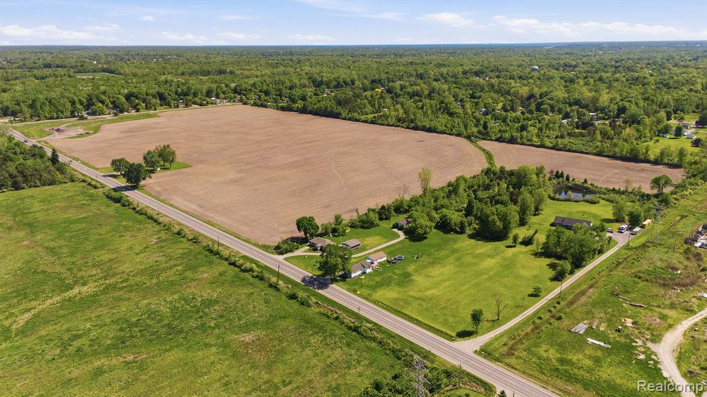 1863 Wadhams Road Smiths Creek, MI 48074 - Photo 10 of 11