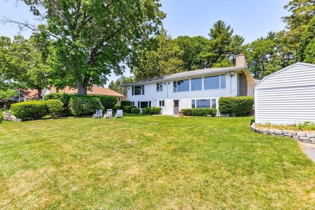 139 South Shore Road Webster, MA 01570 - Photo 7 of 41 Gallery Image 7