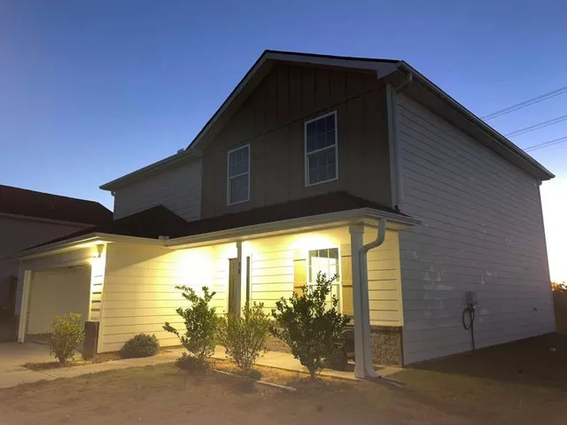 $2,300 | 38 Oxford Lane, Kingston, GA 30145