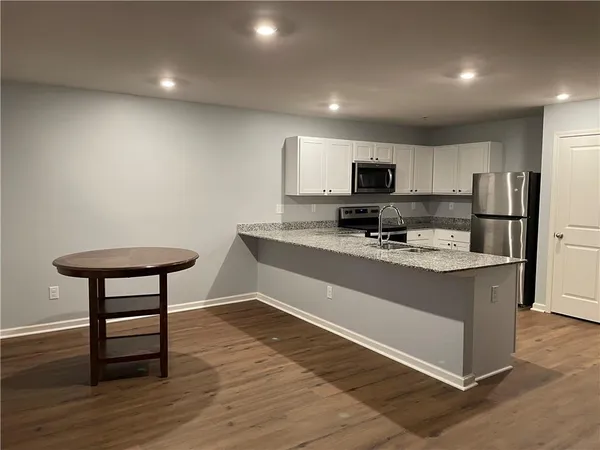 $2,200 | 38 Oxford Lane, Kingston, GA 30145