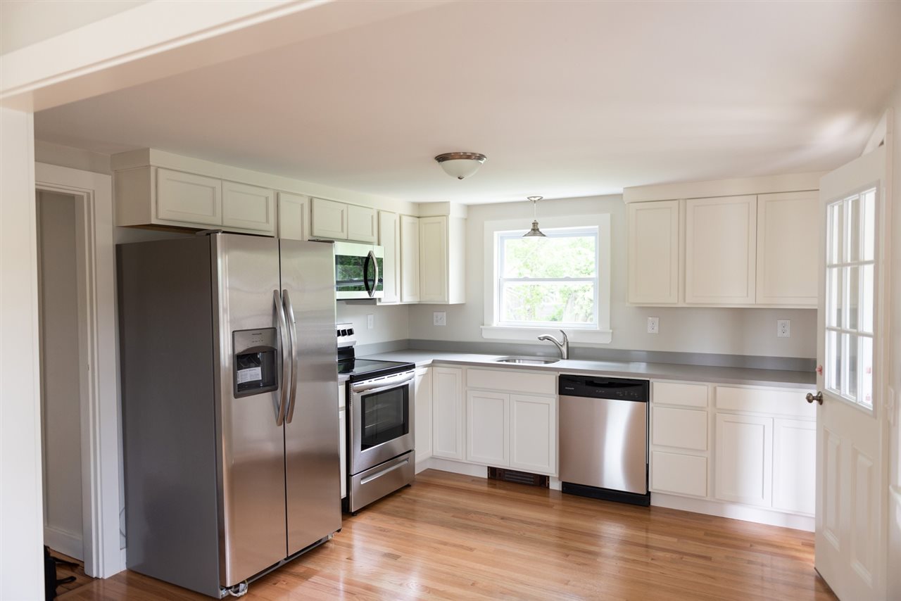 34 Stevenson Road Kittery, ME 03904 - Photo 5 of 12
