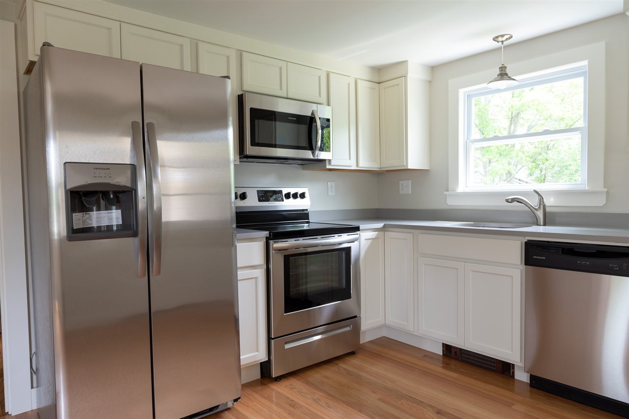 34 Stevenson Road Kittery, ME 03904 - Photo 6 of 12