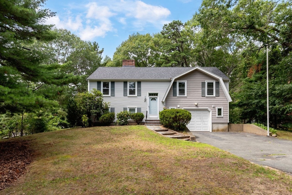 17 West Pond Road Plymouth, MA 02360 - Photo 1 of 25 Gallery Image 1