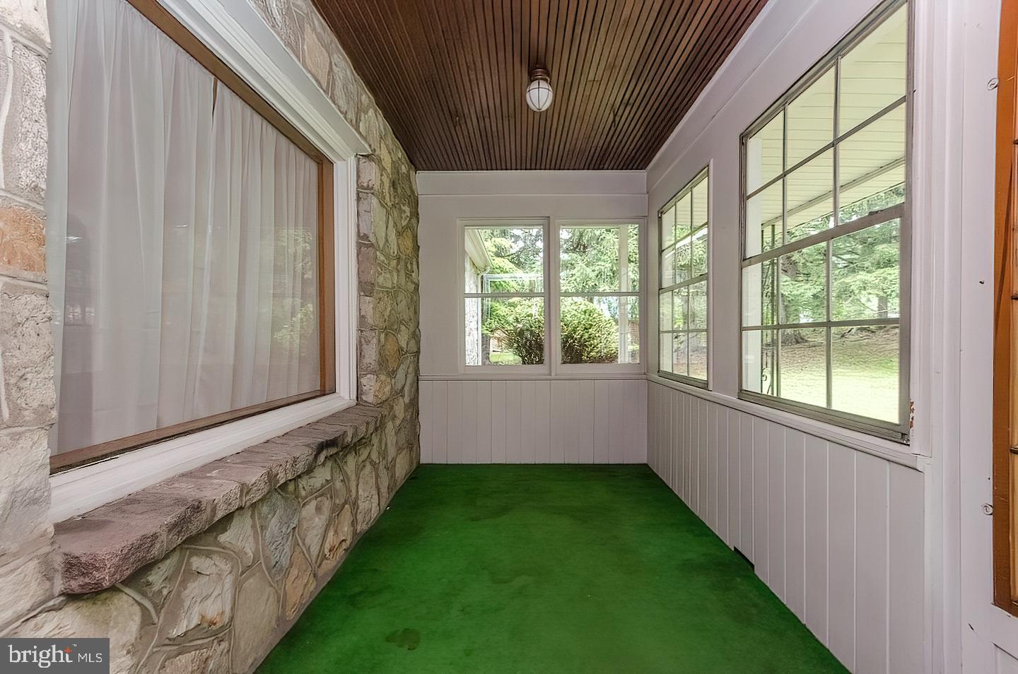 1973 Valley Road Berkeley Springs, WV 25411 - Photo 5 of 51 Gallery Image 5