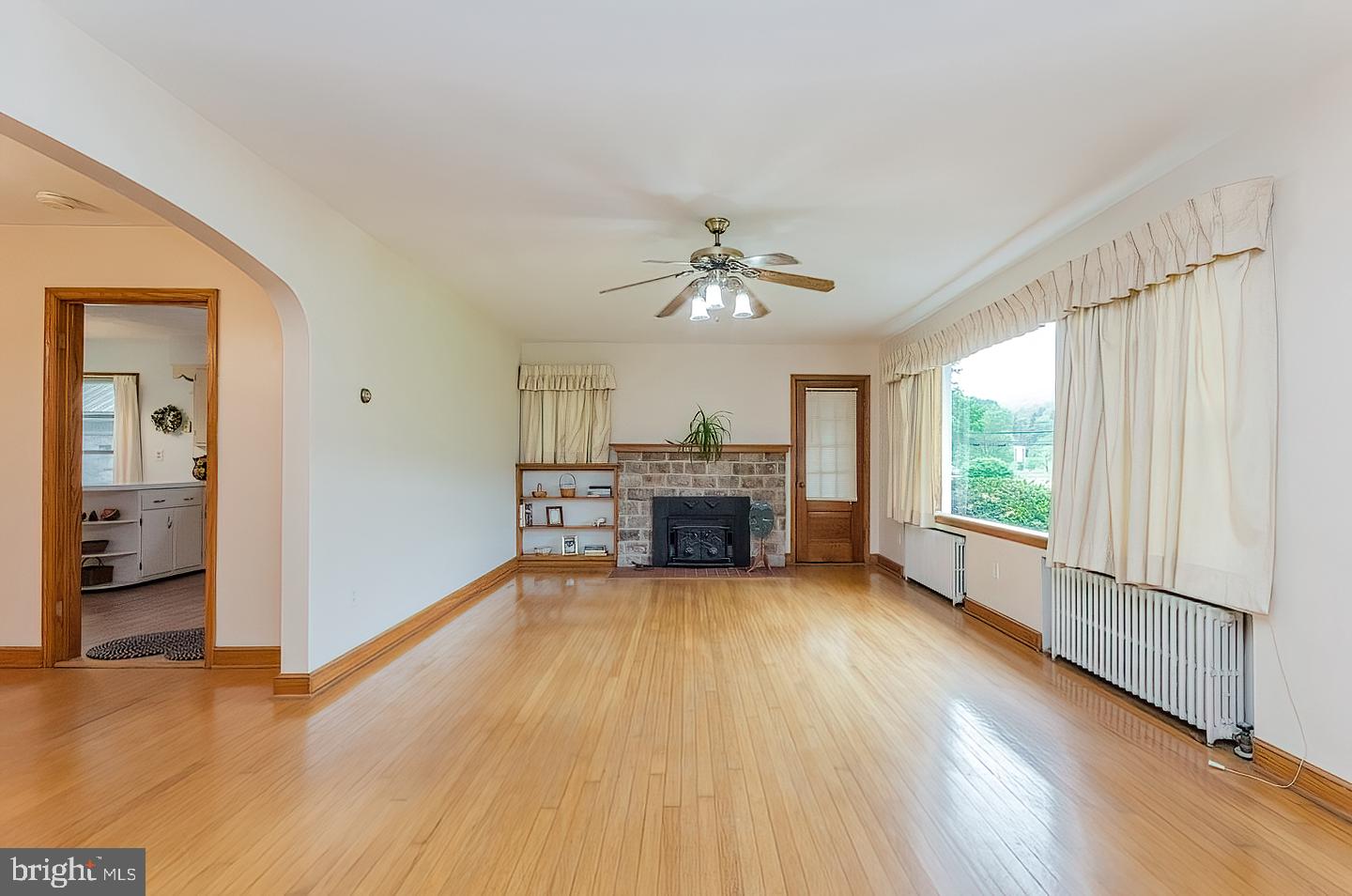 1973 Valley Road Berkeley Springs, WV 25411 - Photo 7 of 51 Gallery Image 7