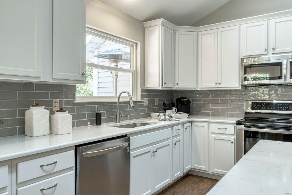 268 Ashdown Forest Weldon Spring, MO 63304 - Photo 17 of 48