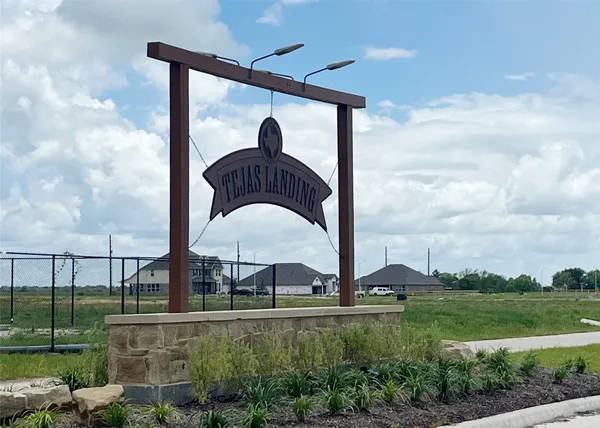 $460,000 | 6615 Allens Landing, Needville, TX 77461