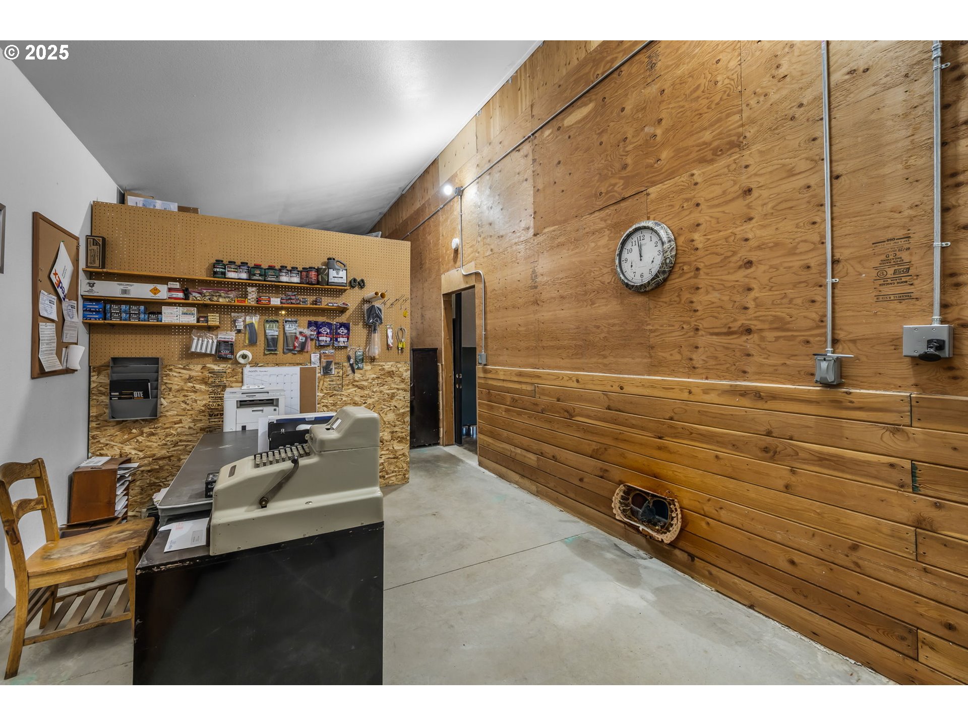 60625 Three Point Road Canyon City, OR 97820 - Photo 14 of 48