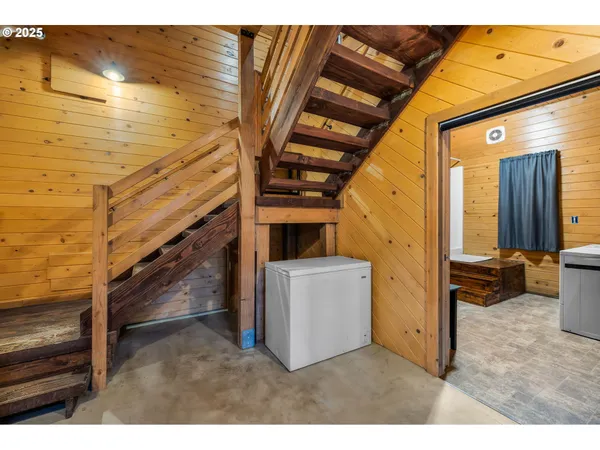 $520,000 | 60625 Three Point Road, Canyon City, OR 97820