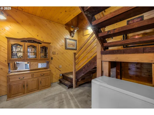 $520,000 | 60625 Three Point Road, Canyon City, OR 97820