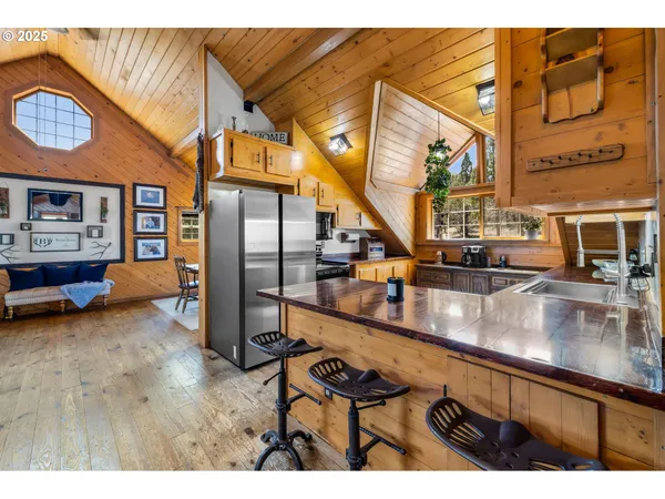 $520,000 | 60625 Three Point Road, Canyon City, OR 97820