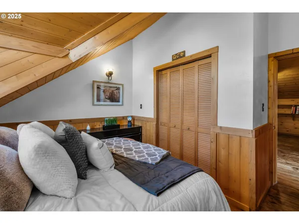 $520,000 | 60625 Three Point Road, Canyon City, OR 97820