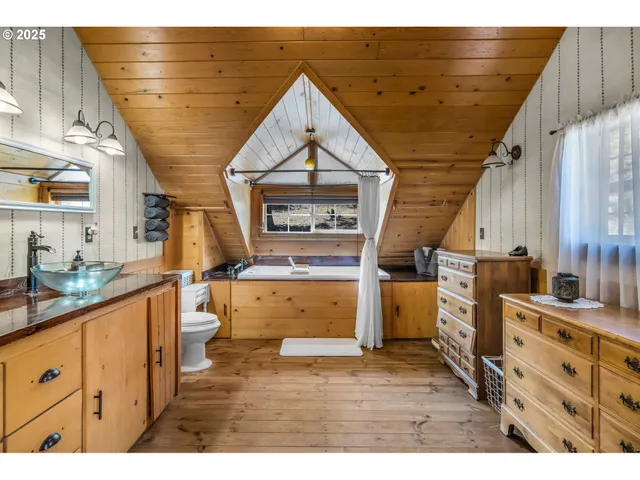 $540,000 | 60625 Three Point Road, Canyon City, OR 97820