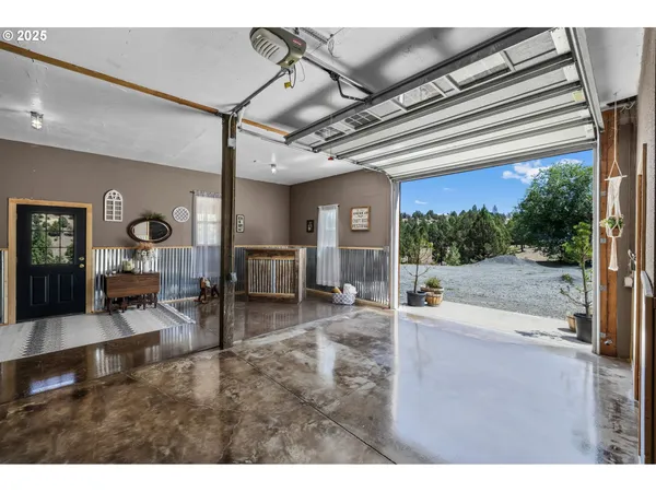 $520,000 | 60625 Three Point Road, Canyon City, OR 97820