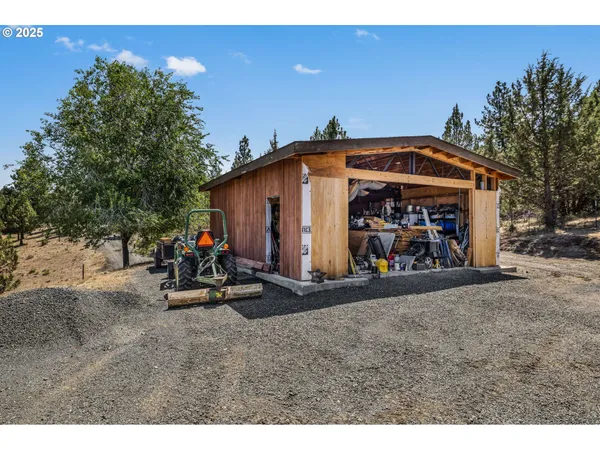 $520,000 | 60625 Three Point Road, Canyon City, OR 97820