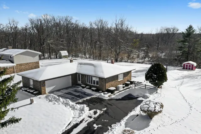 $299,000 | 2033 East Hickory Street, Crete, IL 60417