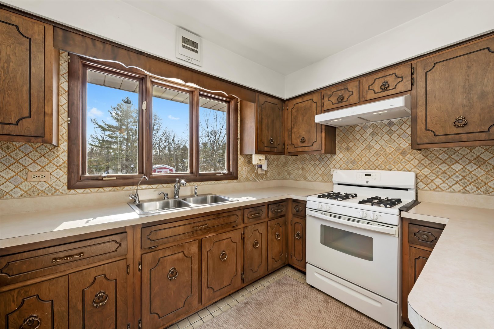 2033 East Hickory Street Crete, IL 60417 - Photo 10 of 27