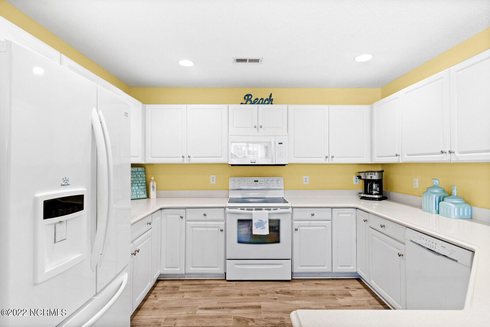 833 Sloop Pointe Lane Kure Beach, NC 28449 - Photo 9 of 40 17_833SloopPoint17_mls