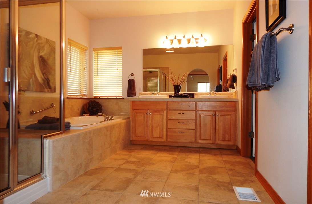 220 Rilla Lane Sequim, WA 98382 - Photo 12 of 23