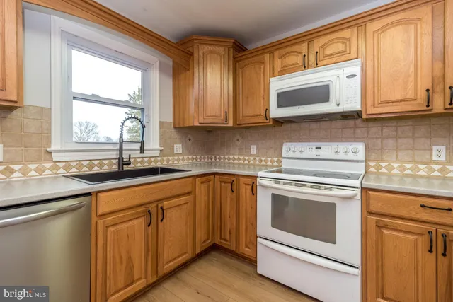 $365,000 | 1282 Pine Street, Pottstown, PA 19464