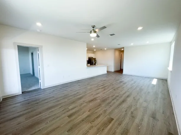 $2,300 | 10616 Defender Trail, Austin, TX 78754