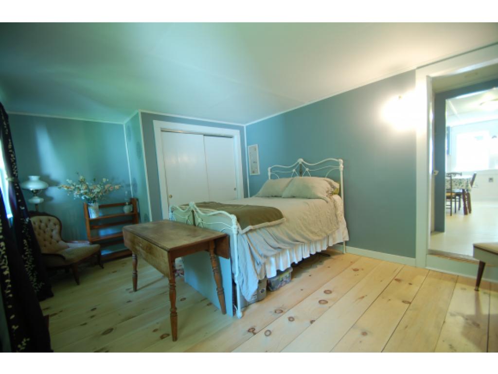 140 Moose Mountain Road Brookfield, NH 03872 - Photo 8 of 24
