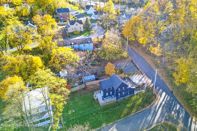 $529,000 | 39 North Broadway, Port Ewen, NY 12466