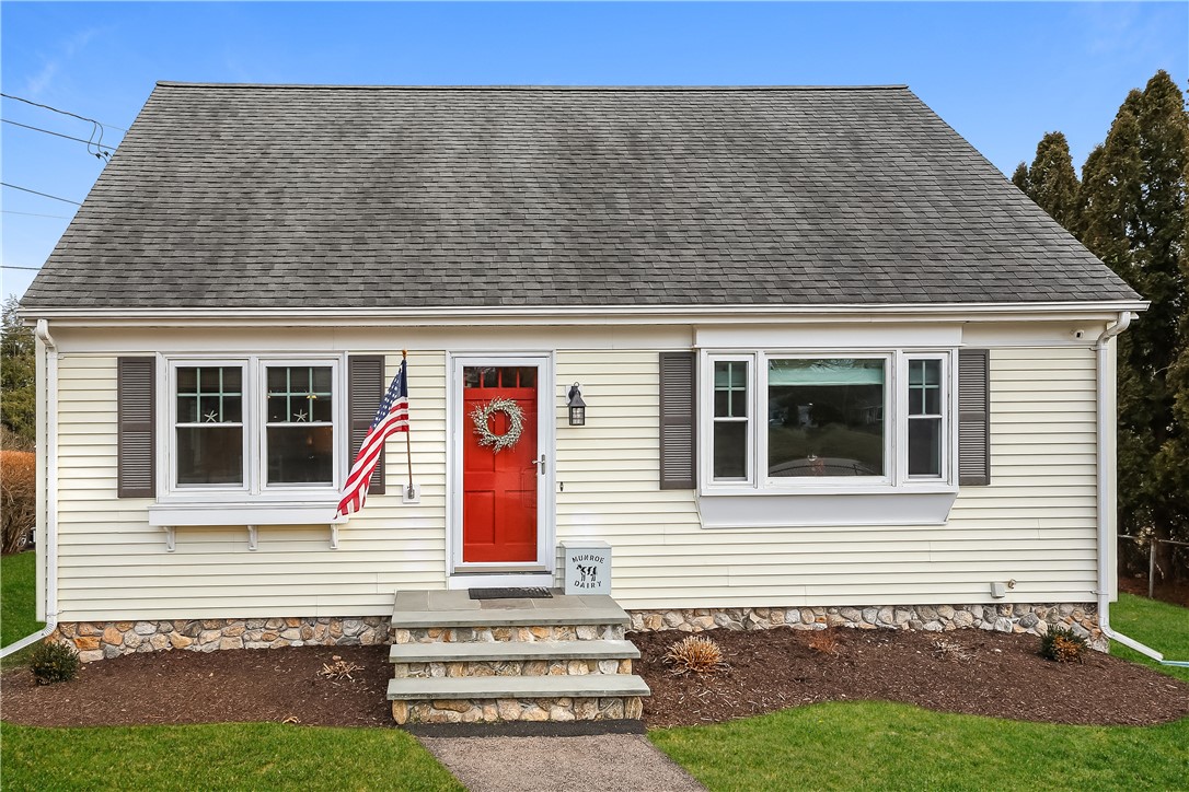 7 Lee Street Westerly, RI 02891 - Photo 2 of 22 Gallery Image 2