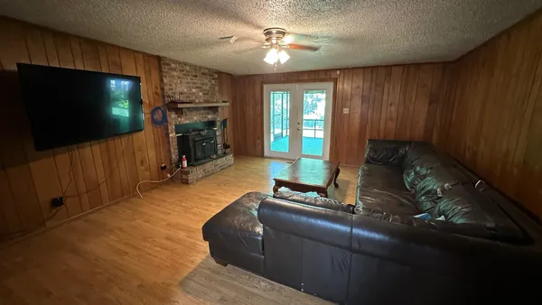 $2,100 | 1677 Mayhew Street, Tallahassee, FL 32304