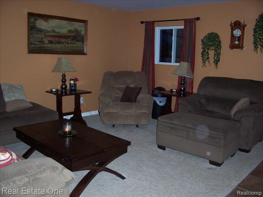 1215 Pratt Road Metamora, MI 48455 - Photo 5 of 23 Living Room