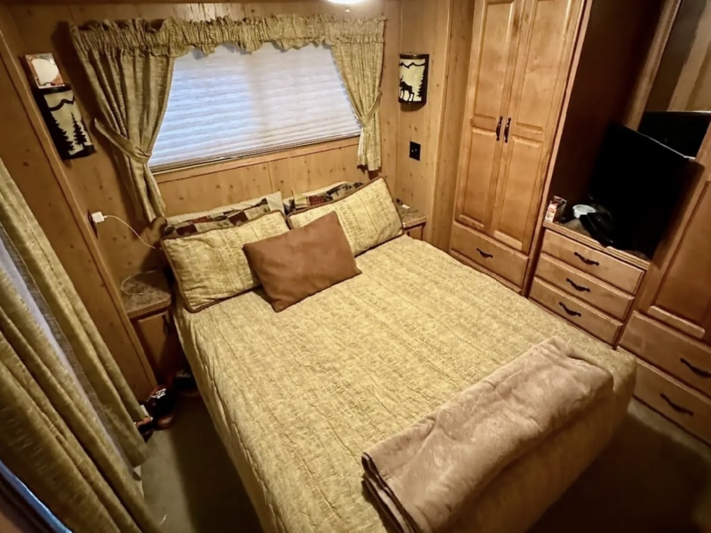 18-62-63 Woodhaven Sublette, IL 61367 - Photo 11 of 20 a bedroom with a bed and wooden floor