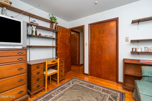 $649,999 | 273 Mannix Road, East Greenbush, NY 12061