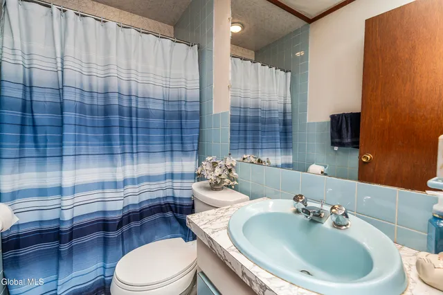 $649,999 | 273 Mannix Road, East Greenbush, NY 12061