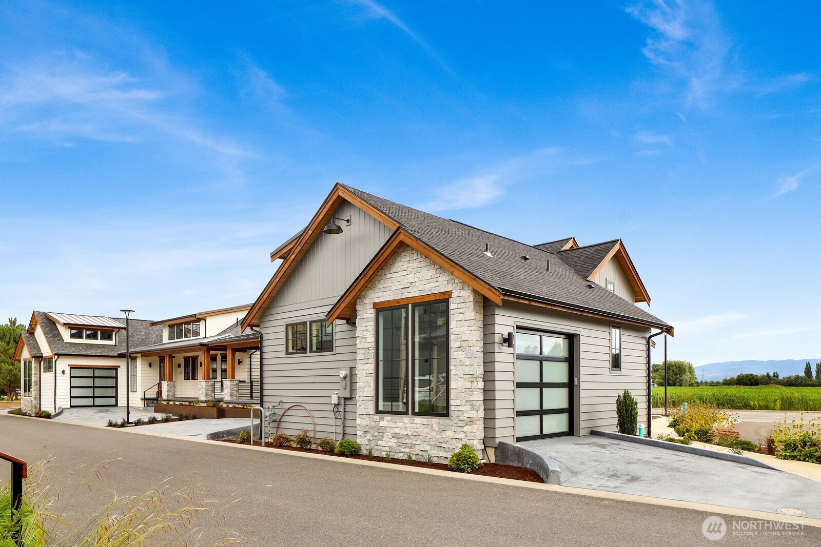 231 Skipping Stone Loop Lynden, WA 98264 - Photo 4 of 33