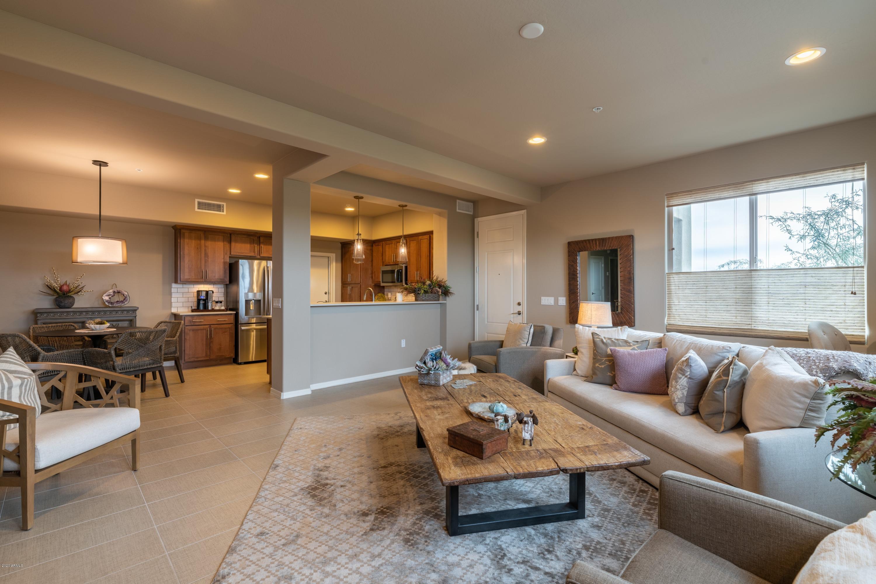 17850 North 68th Street, Unit 1154 Phoenix, AZ 85054 - Photo 4 of 21 004_Family