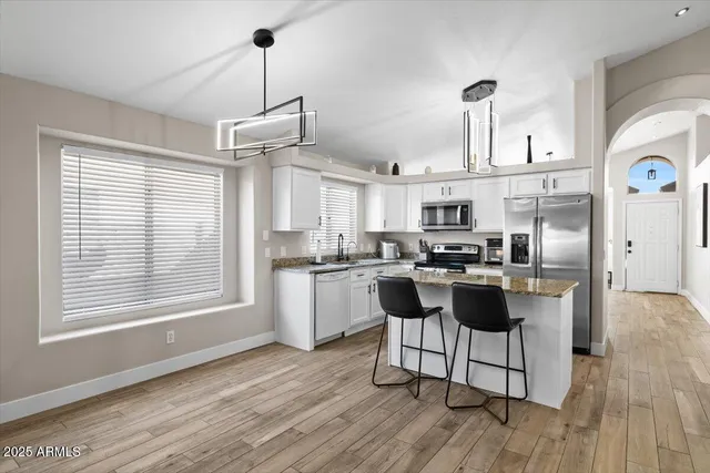 $535,999 | 110 West Rosemonte Drive, Phoenix, AZ 85027