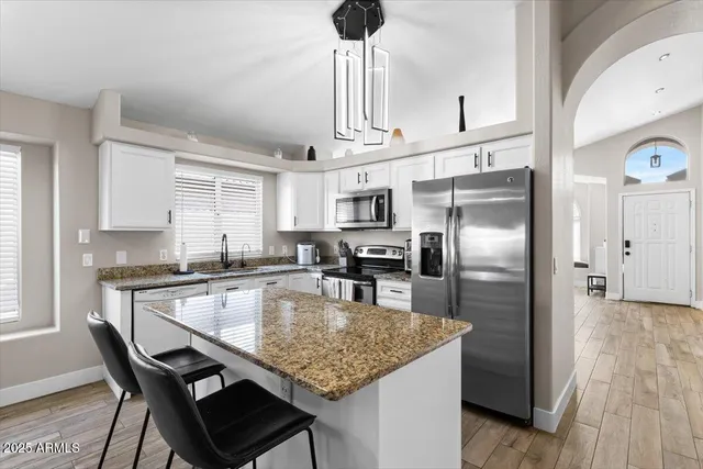 $535,999 | 110 West Rosemonte Drive, Phoenix, AZ 85027