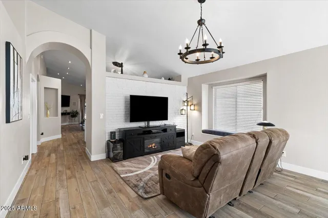 $535,999 | 110 West Rosemonte Drive, Phoenix, AZ 85027