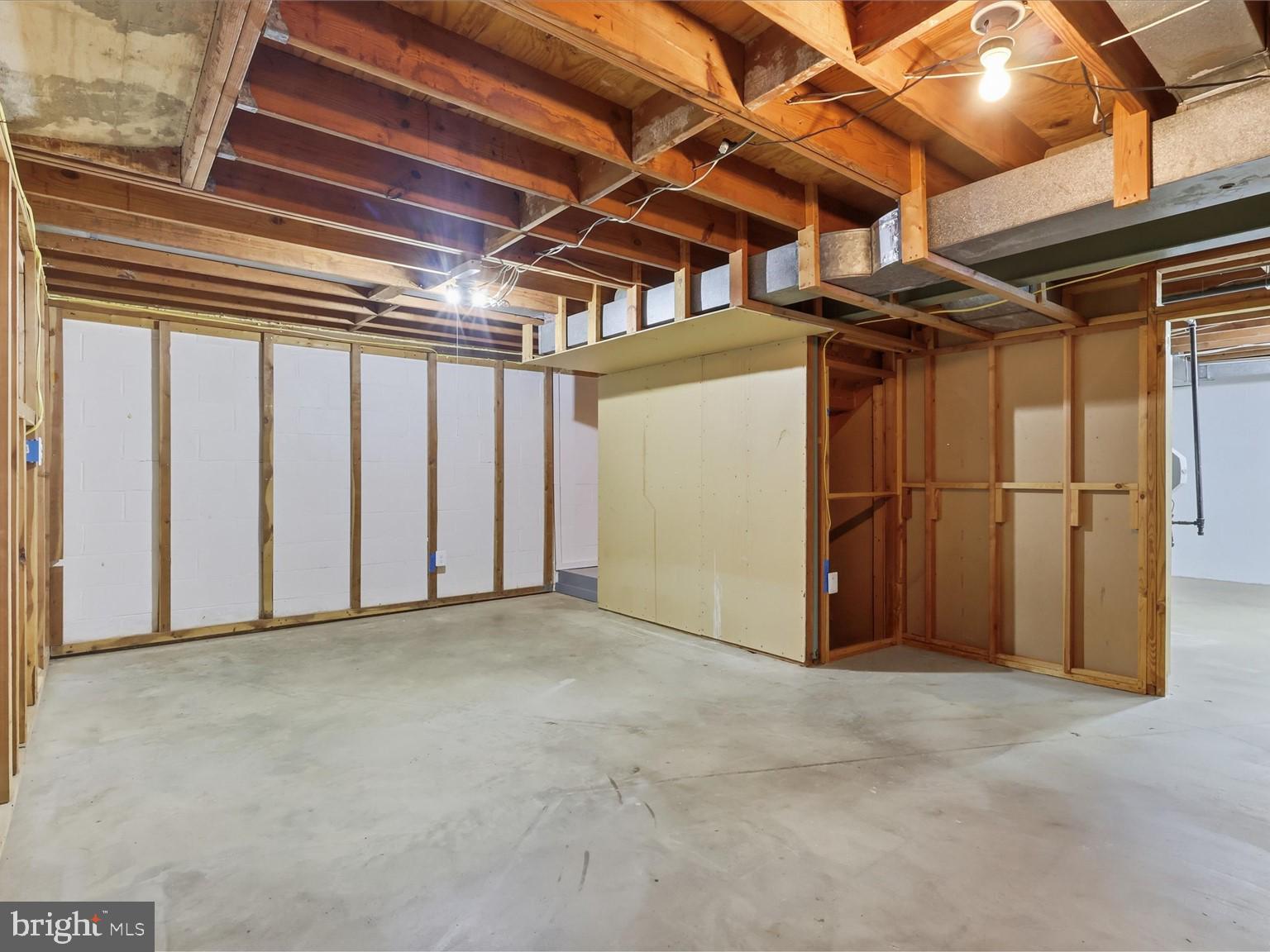 6800 Sydenstricker Road Springfield, VA 22153 - Photo 40 of 51 A Spot for Every Hobby