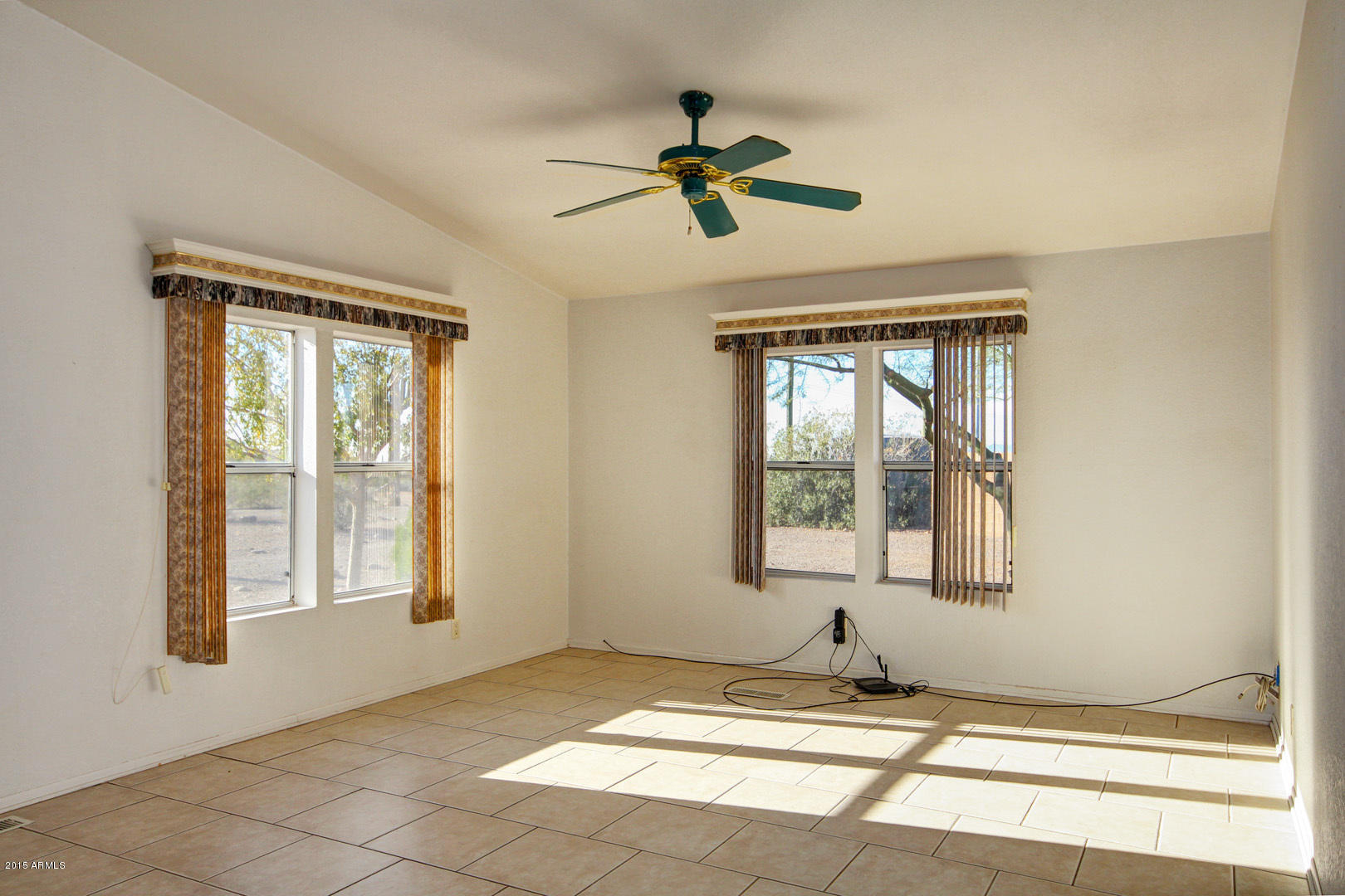 10408 West Hatfield Road Peoria, AZ 85383 - Photo 8 of 28 Family Room