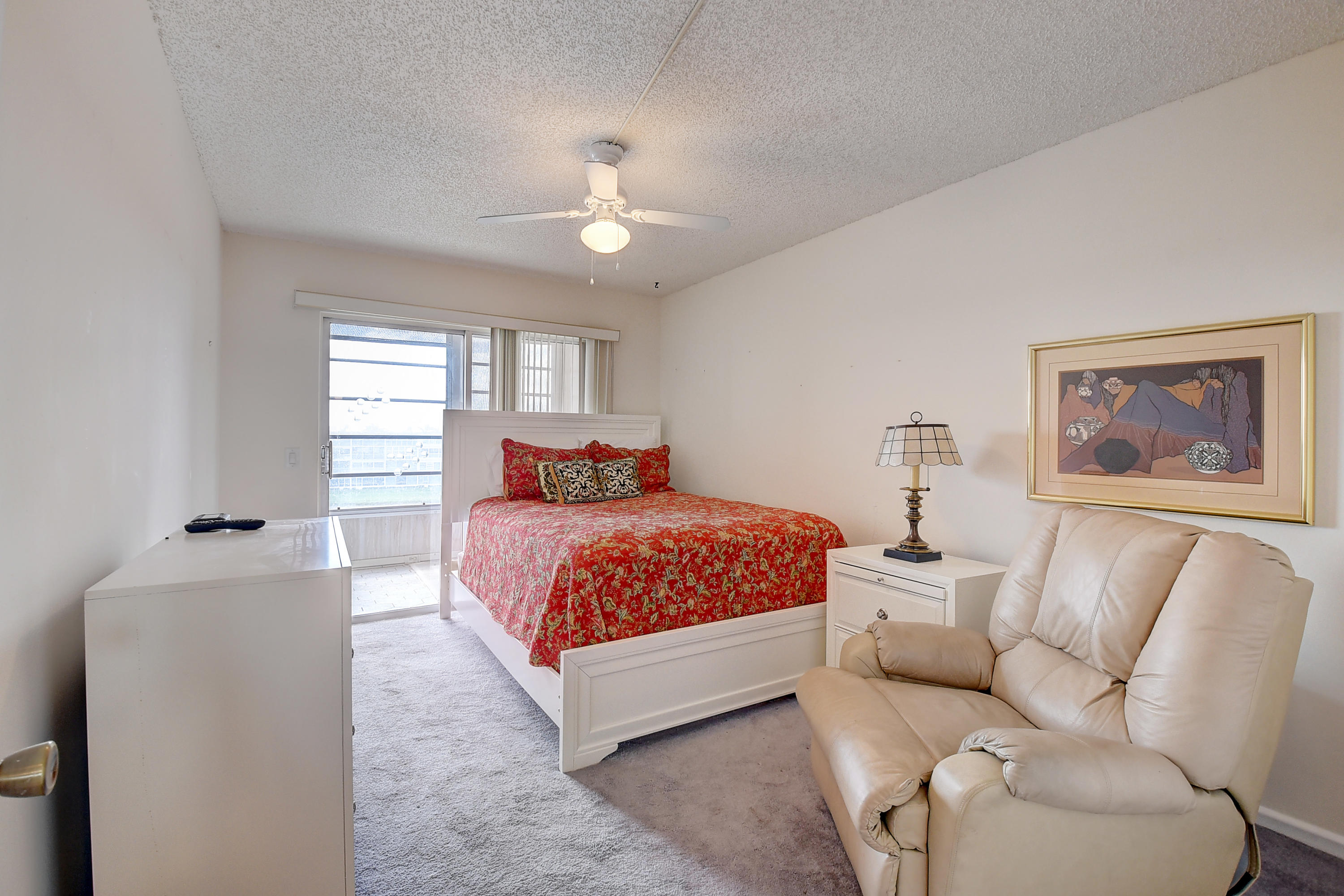 4004 Wolverton East, Unit 4004 Boca Raton, FL 33434 - Photo 11 of 44 2nd Bedroom