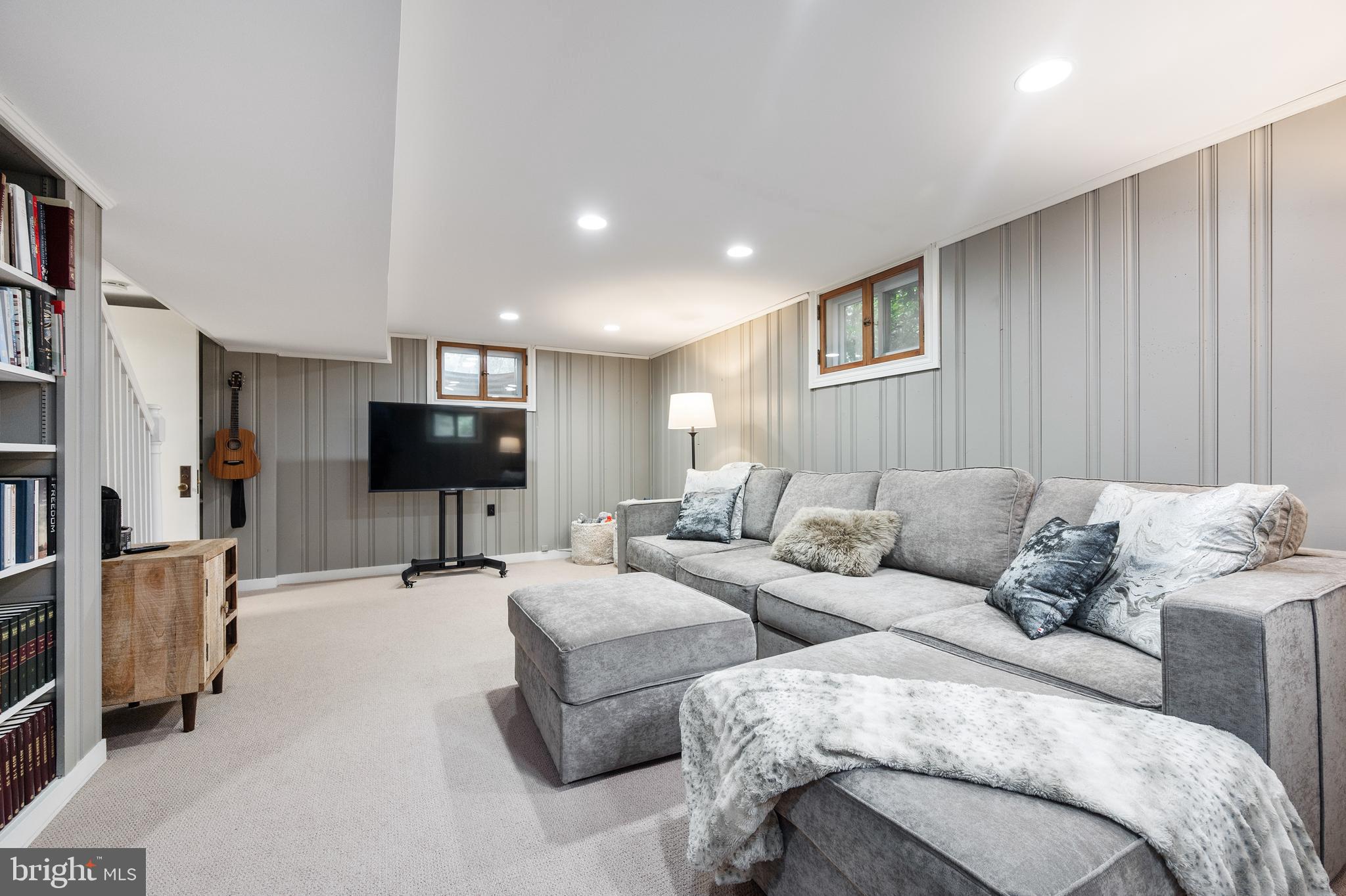 9605 Sutherland Road Silver Spring, MD 20901 - Photo 24 of 35