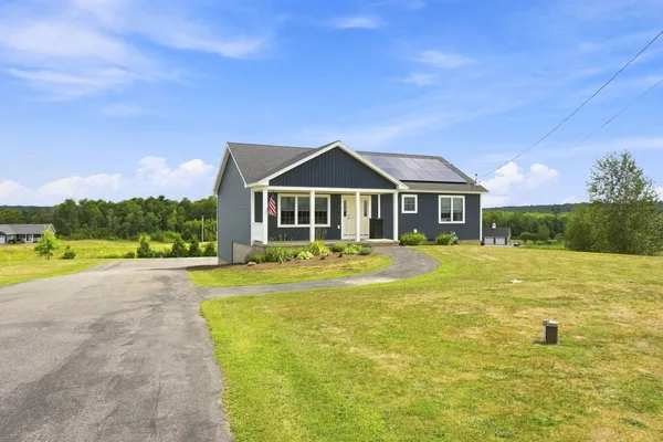 $435,000 | 879 Blackstream Road, Hermon, ME 04401