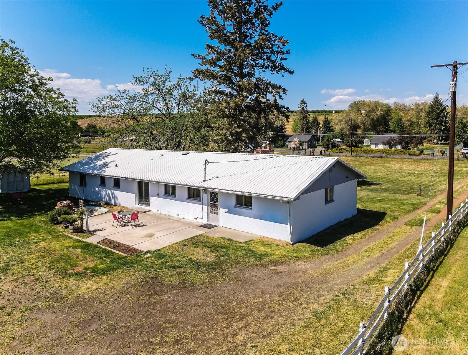 11704 Gilbert Road Yakima, WA 98903 - Photo 5 of 25