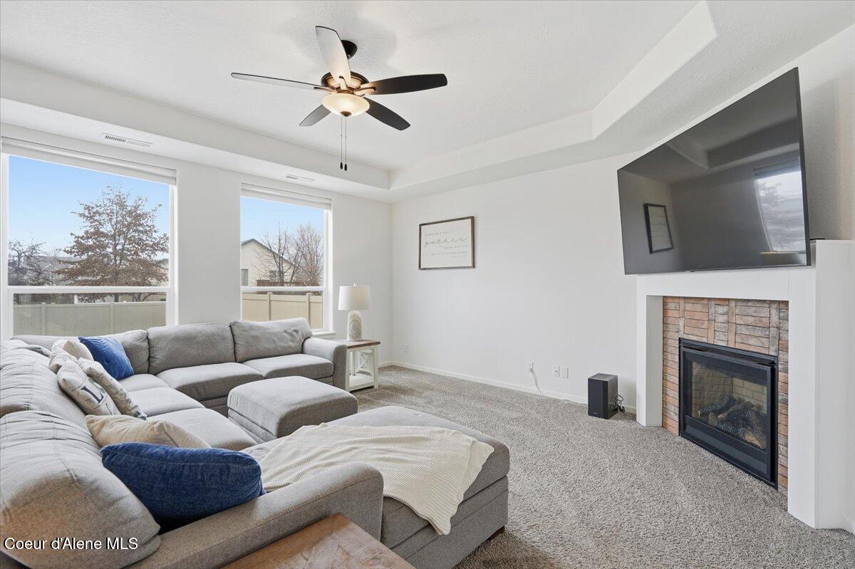 1074 East Allenby Court Post Falls, ID 83854 - Photo 11 of 43 11-Living Room