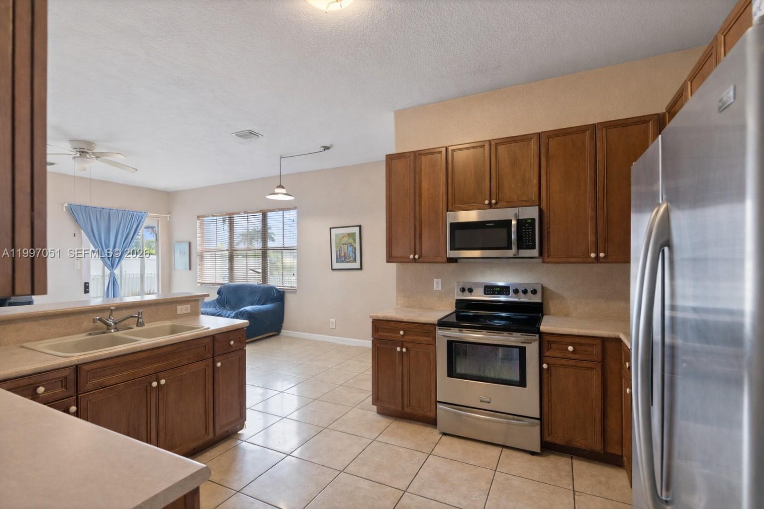 8968 Northwest 180th Terrace Hialeah, FL 33018 - Photo 4 of 17