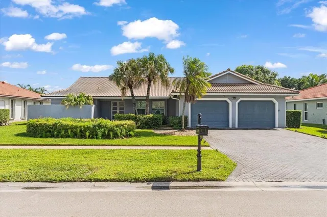 $6,500 | 10082 Harbourtown Court, Boca Raton, FL 33498