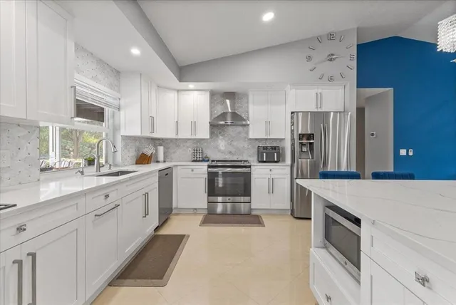 $6,500 | 10082 Harbourtown Court, Boca Raton, FL 33498