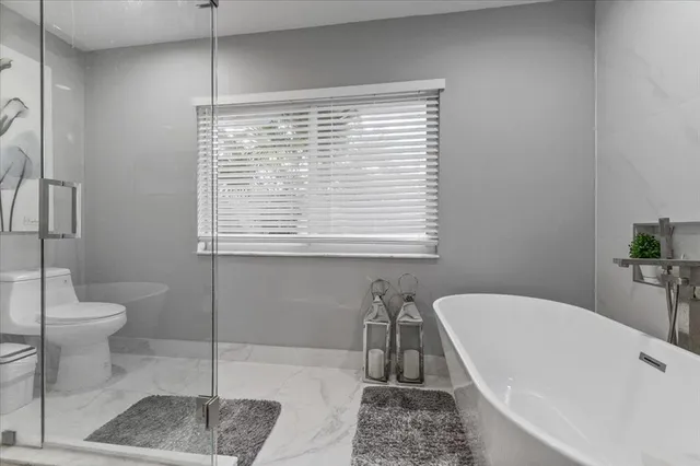 $6,500 | 10082 Harbourtown Court, Boca Raton, FL 33498