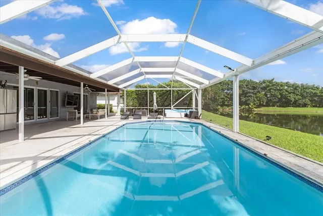 $6,500 | 10082 Harbourtown Court, Boca Raton, FL 33498